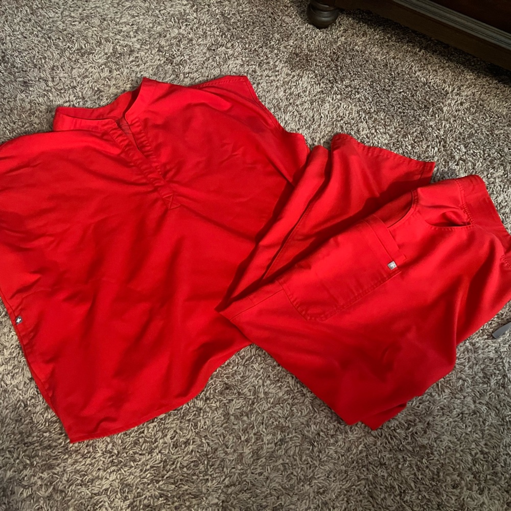 FIGS XXL scrub set